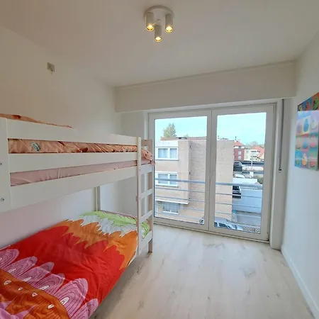 Bright 3-bedroom Flat By The شقة أوستدوينكيرك